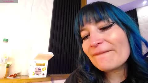 Snapshot of alice_sweetmomma chatting on February 17, 7:44 pm Alice online show from February 17, 7:44 pm