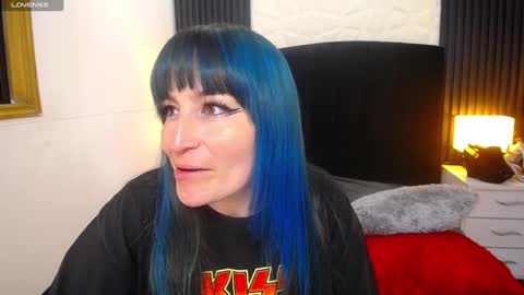 Snapshot of alice_sweetmomma chatting on December 19, 12:56 pm Alice online show from December 19, 12:56 pm