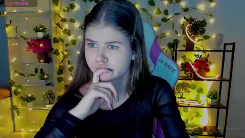 Alice online show from February 13, 6:42 pm