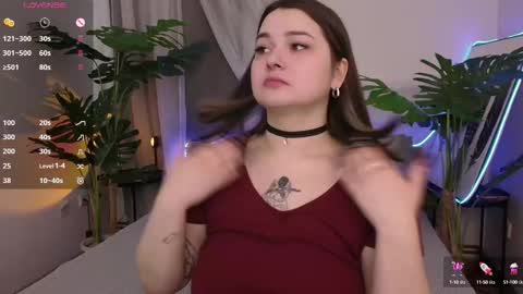 Snapshot of alice_walters chatting on October 2, 2:33 pm Alice online show from October 2, 2:33 pm