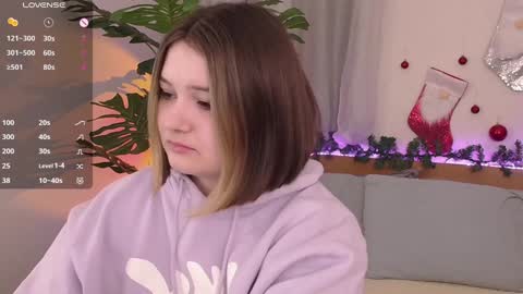Snapshot of alice_walters chatting on January 12, 3:57 pm Alice online show from January 12, 3:57 pm