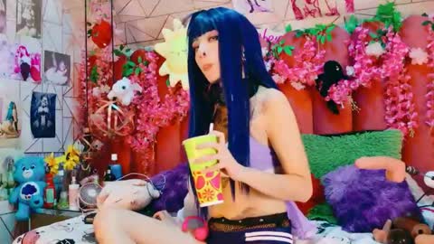     online show from June 2, 9:27 pm