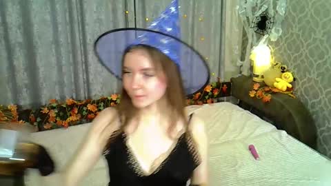 Alice online show from October 31, 4:55 pm