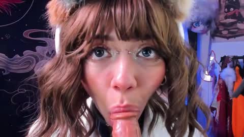 Alice  online show from April 9, 1:19 am