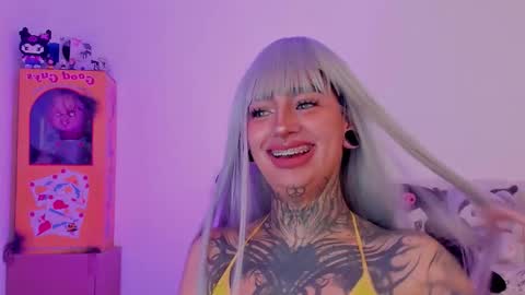 Alice  online show from November 17, 7:58 pm