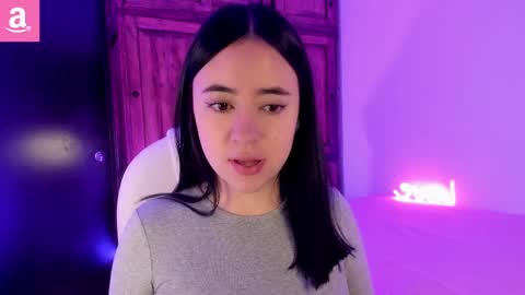 Snapshot of alicee_2 chatting on February 22, 11:24 am Aliceee .. 97YP9VWGZHrefnav wishlist lists 1 online show from February 22, 11:24 am