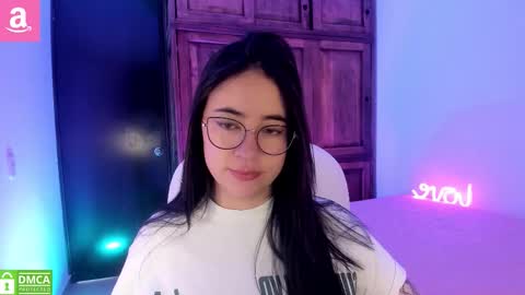 Snapshot of alicee_2 chatting on September 14, 2:04 pm Aliceee .. 97YP9VWGZHrefnav wishlist lists 1 online show from September 14, 2:04 pm