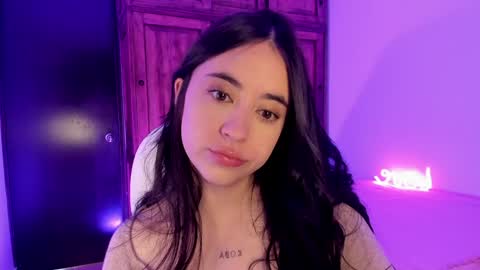 Snapshot of alicee_2 chatting on January 14, 5:34 pm Aliceee .. 97YP9VWGZHrefnav wishlist lists 1 online show from January 14, 5:34 pm