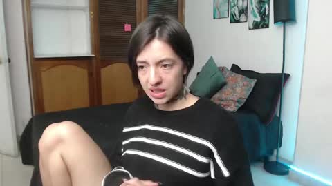 alicee_logan_ online show from October 29, 1:21 am