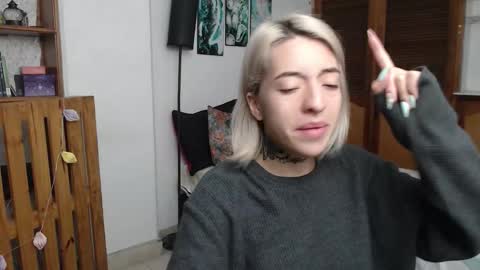 alicee_logan_ online show from March 27, 1:51 am