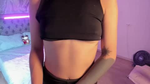 alicee_stonee_ online show from December 16, 8:37 pm