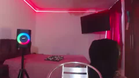 aliceesmiths online show from July 25, 3:41 pm