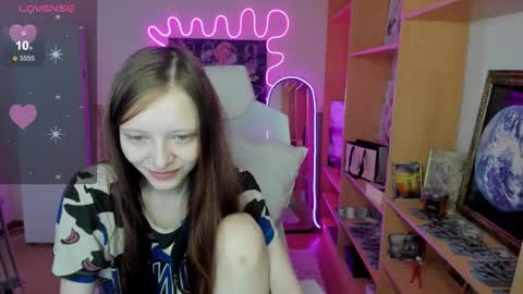 Alie online show from November 15, 3:51 am