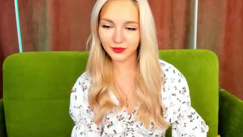 alicemonro online show from October 8, 10:08 am