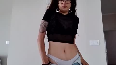 Alice online show from April 22, 8:44 am