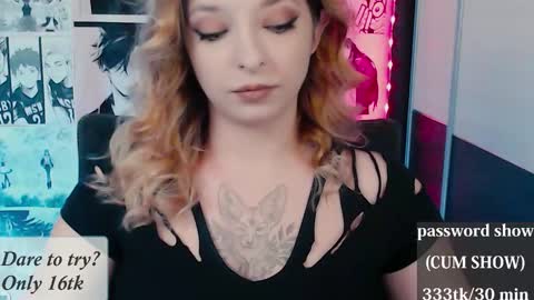 aliceriddle1 online show from March 5, 8:37 pm