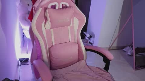 alice online show from March 5, 1:45 am