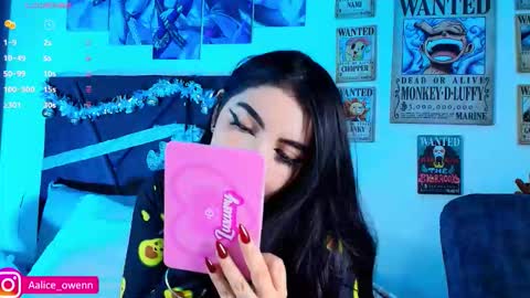 Alice online show from December 18, 1:32 am