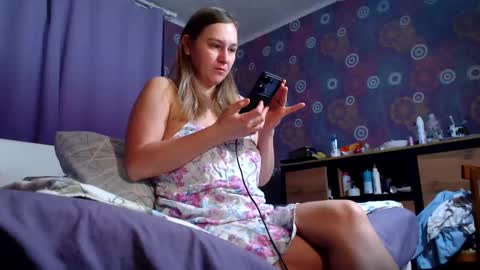 alicewetsquirt online show from March 12, 12:31 am