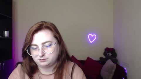 Alicia online show from April 14, 11:32 am