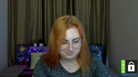 Snapshot of alicia_side_red chatting on September 16, 5:32 pm Alicia online show from September 16, 5:32 pm