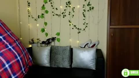 Snapshot of alicia_side_red chatting on September 9, 5:35 pm Alicia online show from September 9, 5:35 pm