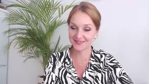 Alicia online show from September 29, 1:38 pm