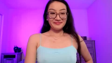 Alicia Hebi online show from September 23, 5:44 pm