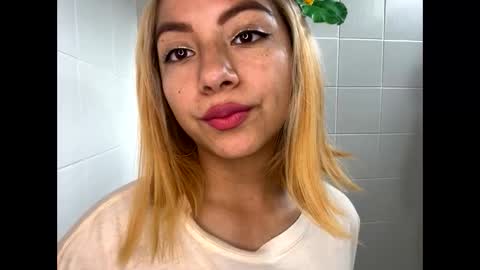 Karla Oconoor online show from May 2, 8:01 pm