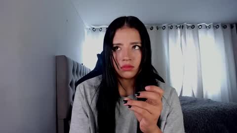 aliice_walker_ online show from March 9, 5:05 pm