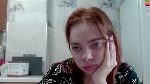 Snapshot of aliiice_stone chatting on September 17, 11:30 am Alice online show from September 17, 11:30 am