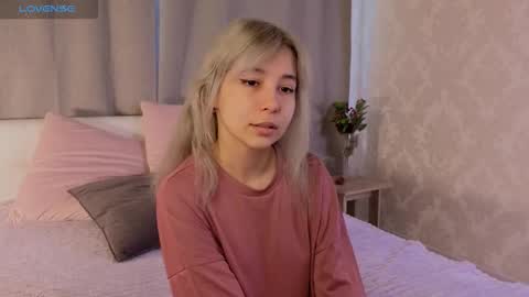 Snapshot of alika_leal chatting on September 23, 4:10 am Im Alika online show from September 23, 4:10 am