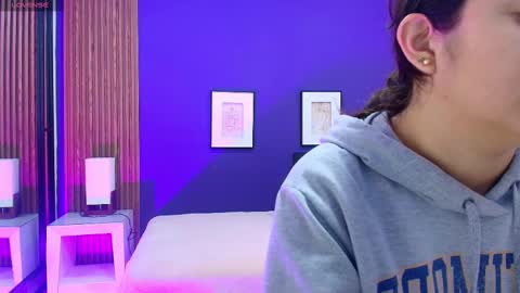 Snapshot of alina_martinelli chatting on February 12, 11:40 am Alina online show from February 12, 11:40 am