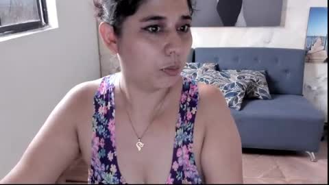 alinabozz1 online show from June 6, 9:54 pm