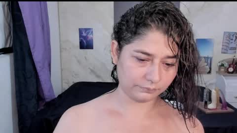 alinabozz1 online show from July 22, 4:57 am