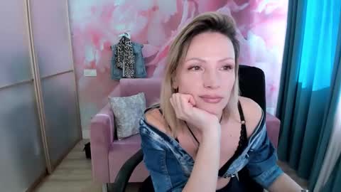 AlinaMoor online show from March 9, 8:17 am