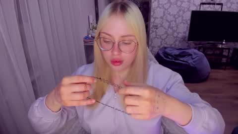 alinaocean online show from May 31, 8:21 pm