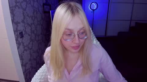 alinaocean online show from May 11, 6:27 pm