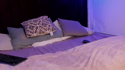 alisha69_ online show from July 15, 8:35 pm
