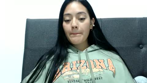alisha_9997 online show from June 13, 3:48 am