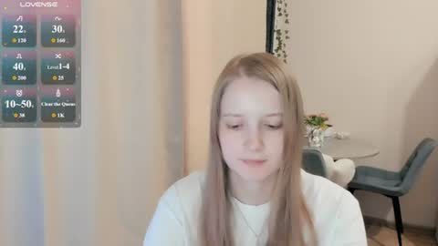 Alya online show from July 28, 3:21 pm