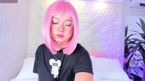 Snapshot of alisonbeckerr_ chatting on September 23, 5:44 pm Alison online show from September 23, 5:44 pm