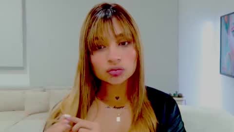 Snapshot of alisondiaz_ chatting on January 4, 2:56 am Alison diaz online show from January 4, 2:56 am