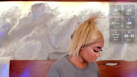 Alison Moon  online show from December 16, 10:04 pm