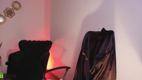  ALISS  online show from November 25, 3:09 am