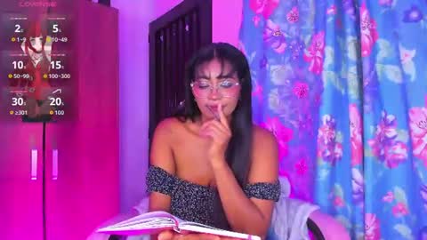 alissa_smith_ online show from July 25, 5:47 am