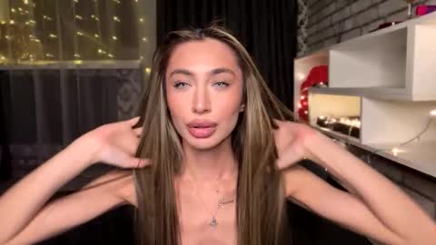 Alissa online show from February 28, 7:02 pm