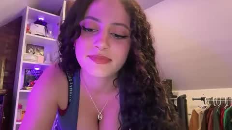 alissajaede online show from October 3, 1:00 am