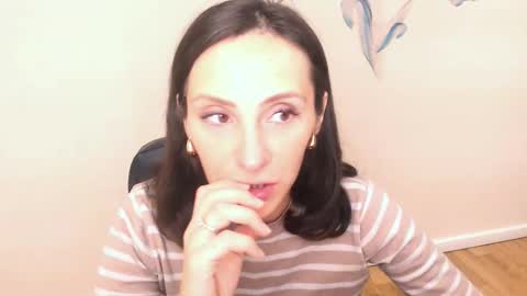 Snapshot of alissajersy_ chatting on October 7, 8:41 am Alissa online show from October 7, 8:41 am