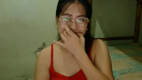 alissalove18 online show from June 18, 2:35 am